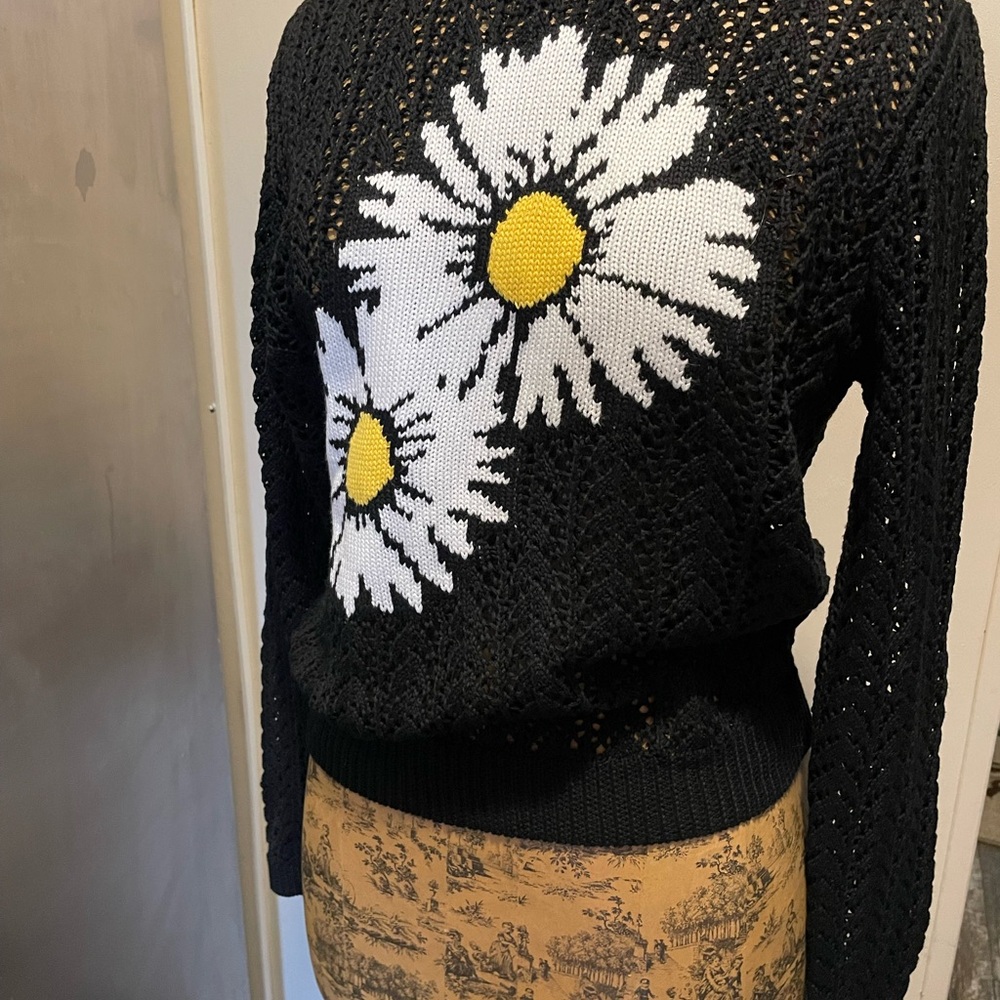 Francesca's Black Sweater with White Daisy Design new with tags